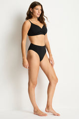 Eco Essentials Twist Front DD/E Bra / Sea Level Eco essentials black
