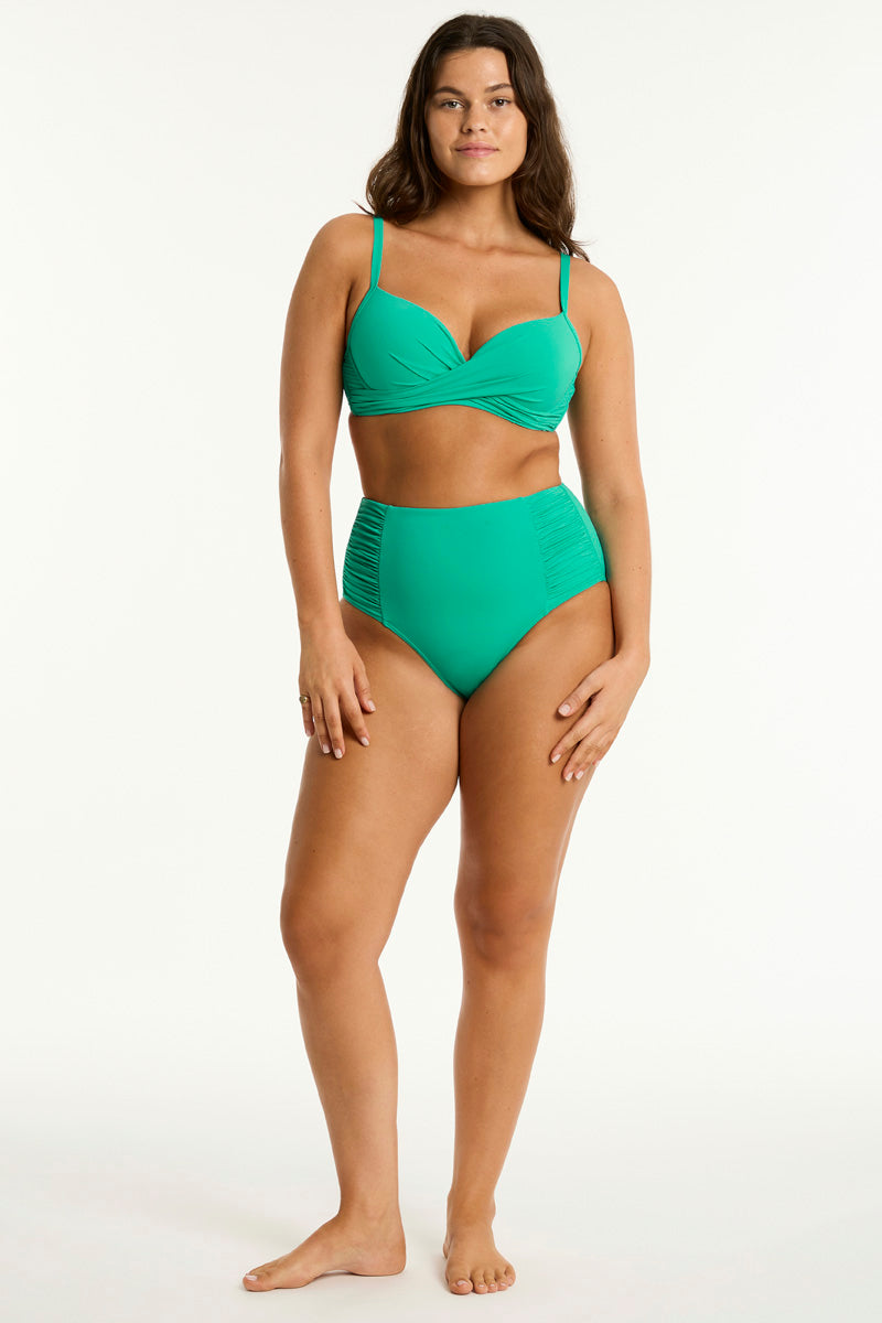Essentials Edit Cross Front Moulded Cup Bra / Sea Level Eco essentials evergreen