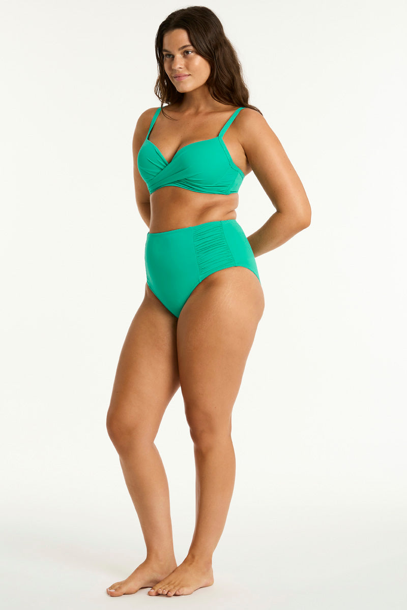 Essentials Edit Cross Front Moulded Cup Bra / Sea Level Eco essentials evergreen