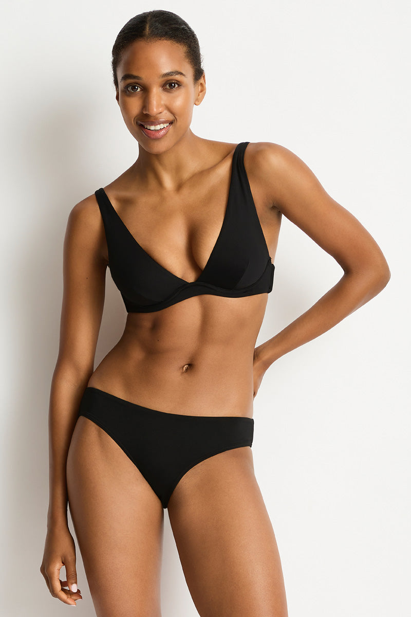 Eco Essentials Longline Underwire Bra / Sea Level Eco essentials black