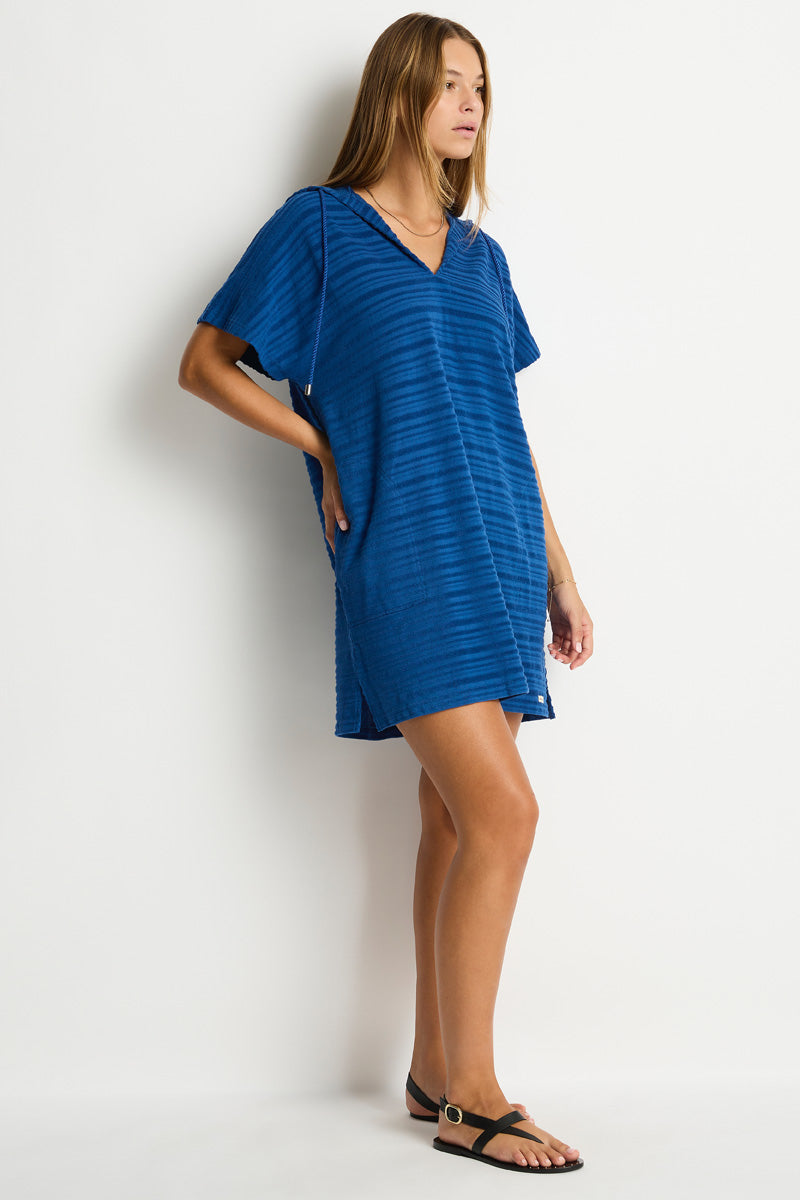 Horizon Beach Poncho / Sea Level Horizon arctic