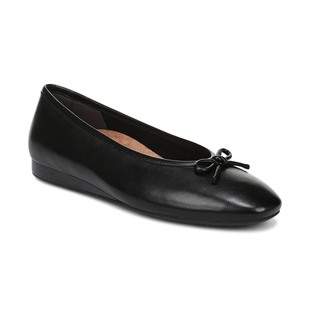 Black Leather,5,MEDIUM